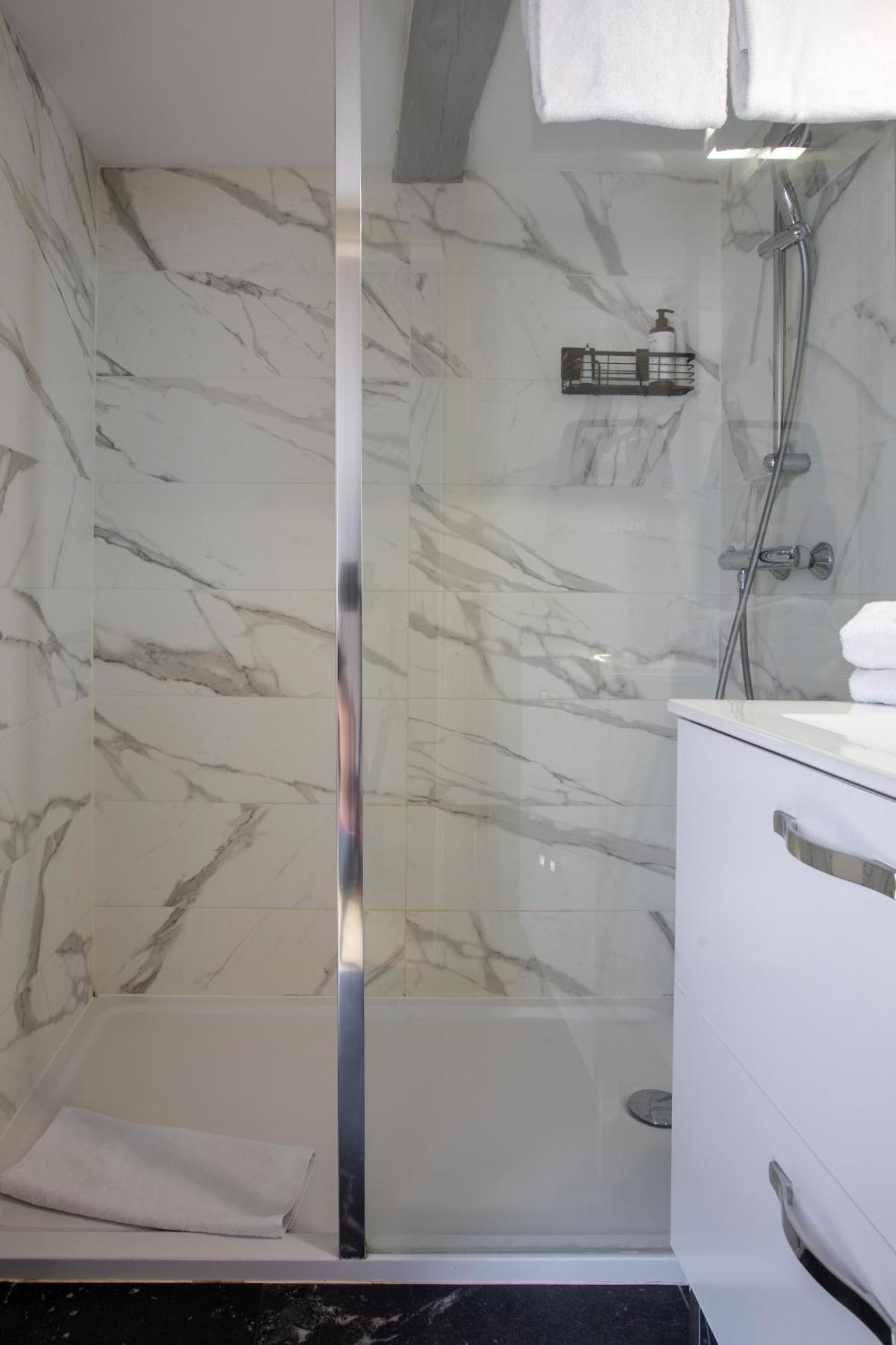 Duplex Atypique Au Coeur De Mulhouse Apartment Luaran gambar