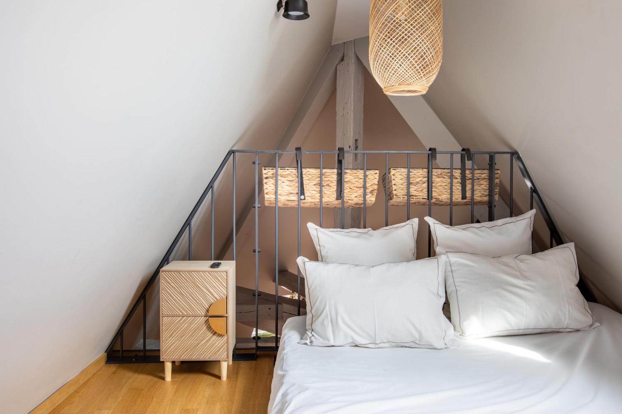 Duplex Atypique Au Coeur De Mulhouse Apartment Luaran gambar