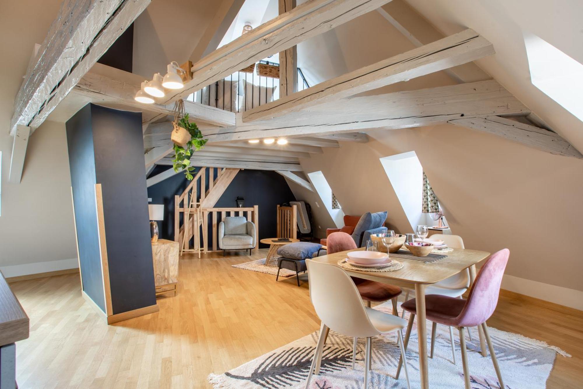 Duplex Atypique Au Coeur De Mulhouse Apartment Luaran gambar